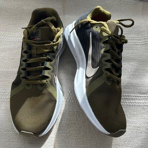 Nike green running sneakers